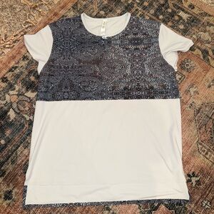 Lululemon Athletica White and Black Short Sleeve Tee